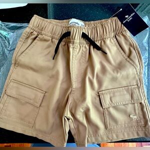 Brand new Abercrombie Kids boys all-day utility shorts, size 7/8